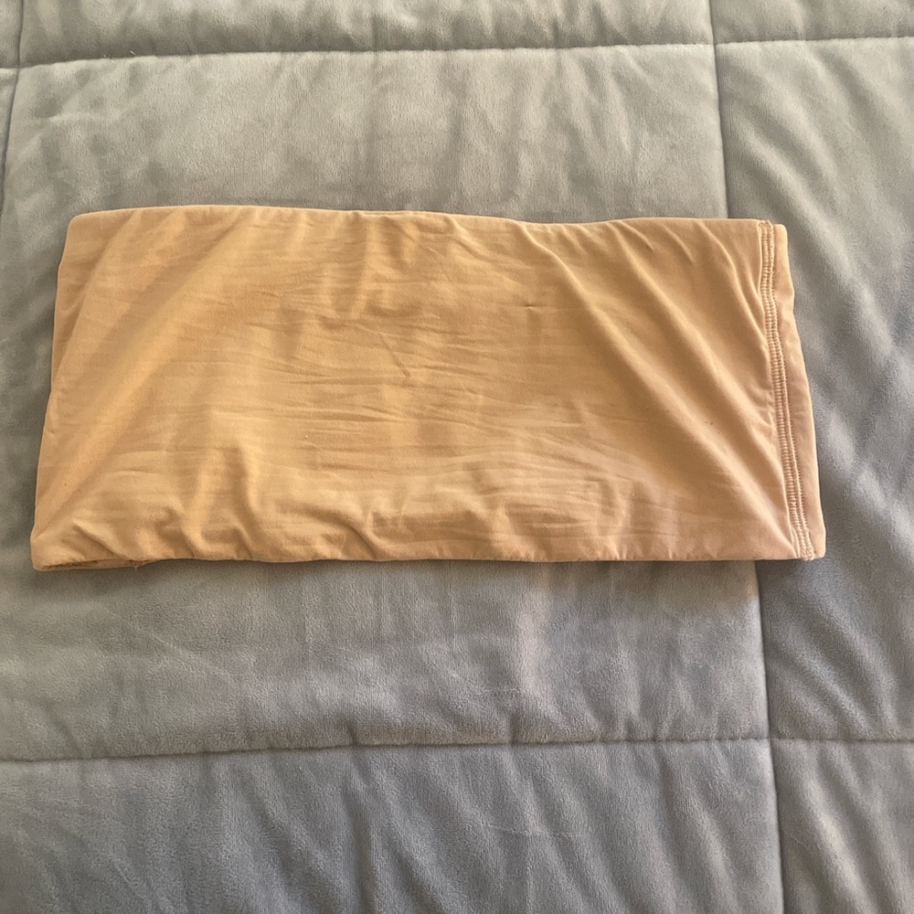 skims strapless bandeau in medium